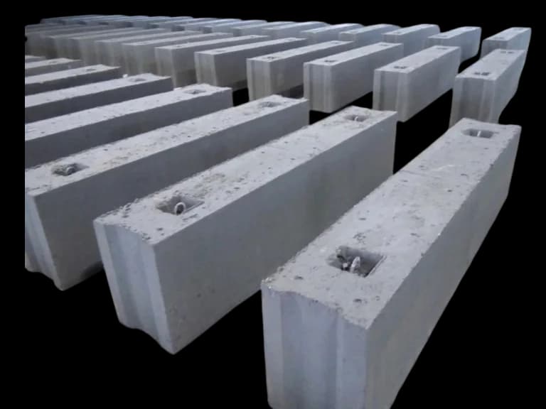 Concrete foundation blocks